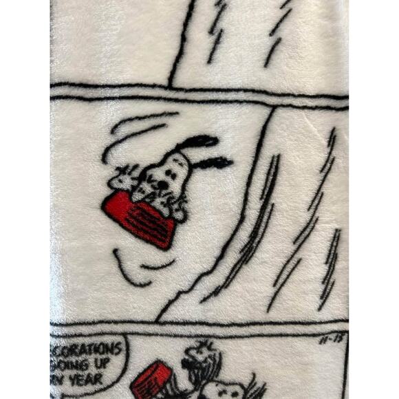 Peanuts Snoopy Throw / Blanket - Comic Strip - BRAND NEW - Picture 2 of 6